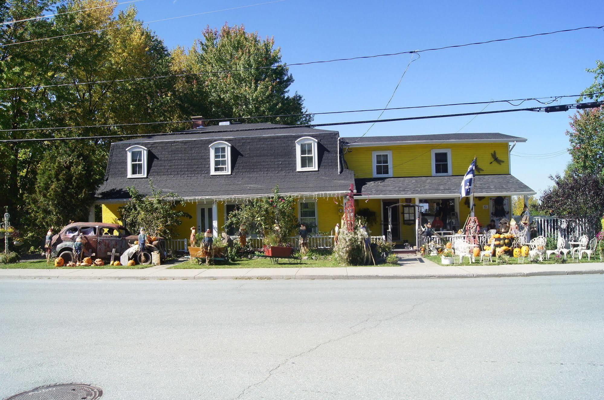 Auberge Sainte Catherine De Hatley Magog Exterior photo